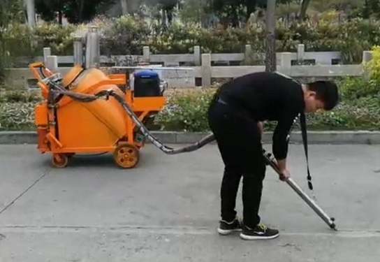 闽科CGFJ-100L自动跟随行走长管型灌缝机施工视频
