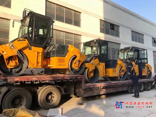 金秋快讯 | 骏马压路机驰援西藏道路交通建设
