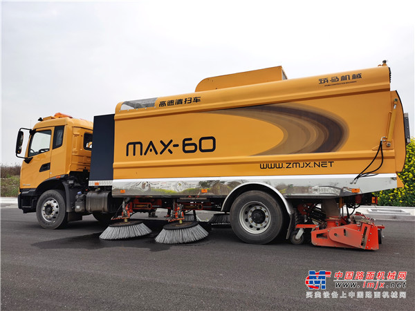清扫效率提升96倍！筑马高速清扫车MAX60扬威杭甬高速公路