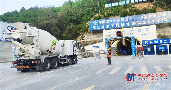 新能源赋能千年水脉|山推建友助力引江补汉超级工程绿色建设