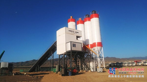 “快 精 强 省 稳”五维突破丨山推E5L搅拌站重塑风电、水电建设新范式